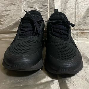 Nike 270 sneakers, color black, size 9.5